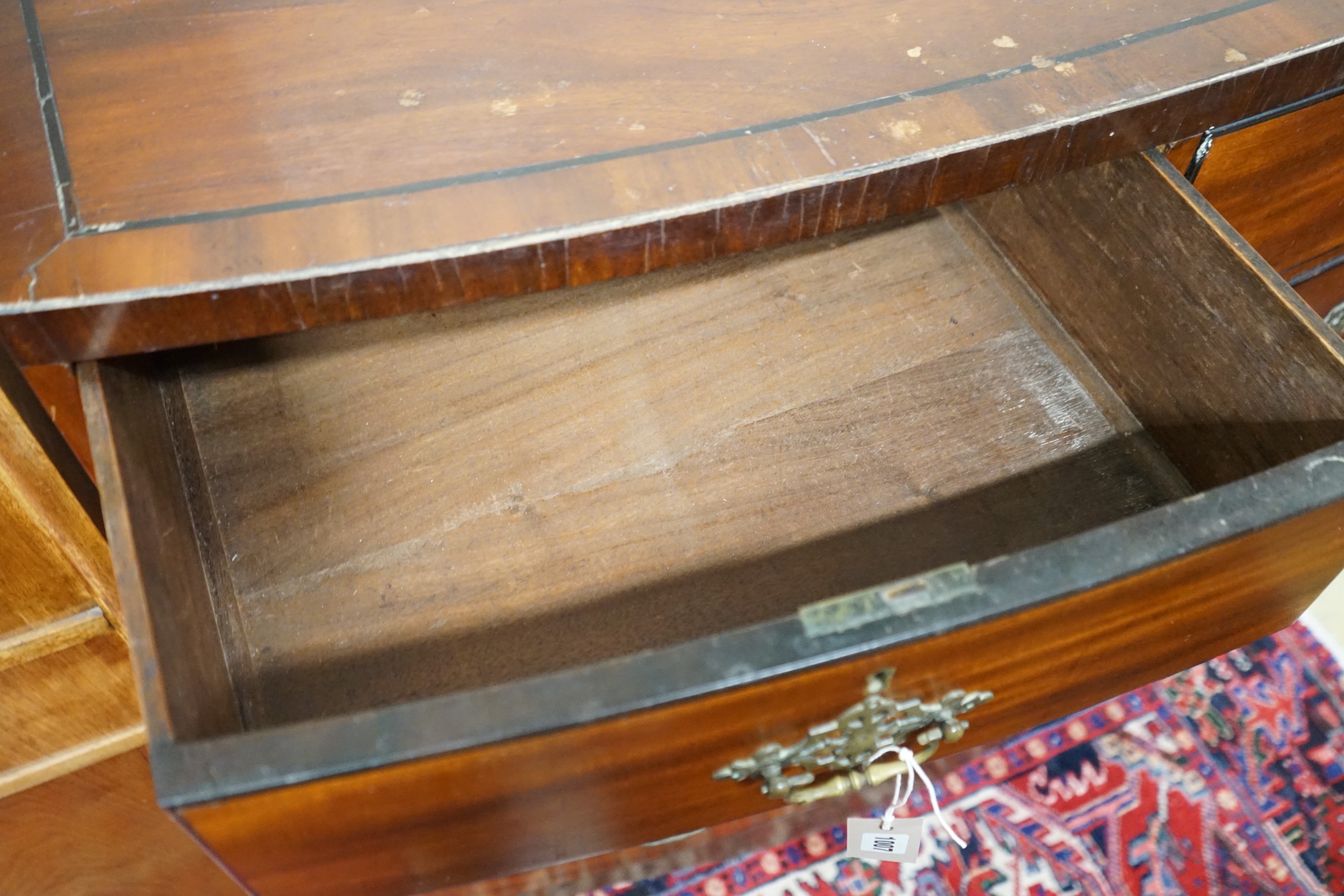 A Regency mahogany bow front chest of drawers, width 107cm, depth 55cm, height 108cm